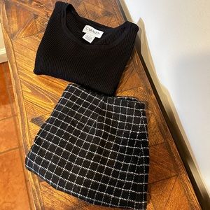 Carmen Marc Valvo black ribbed sweater